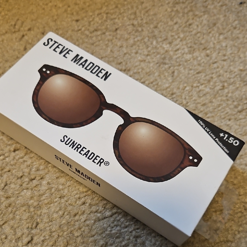 Steve Madden Brown Sunreader Glasses